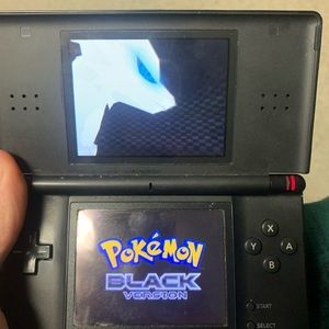Ds with Pokémon black and sun